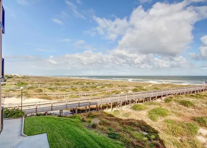 Oceanview Sand Dollar Villas Condo - Balcony - Pool