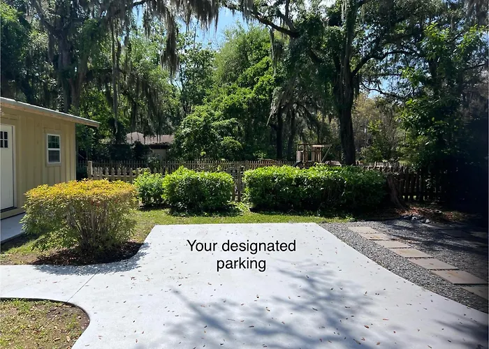 Beautiful Farmhouse In Fernandina Beach